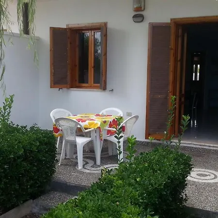 Doppio Giardino 19bis بيت للعطل ميليندونيو